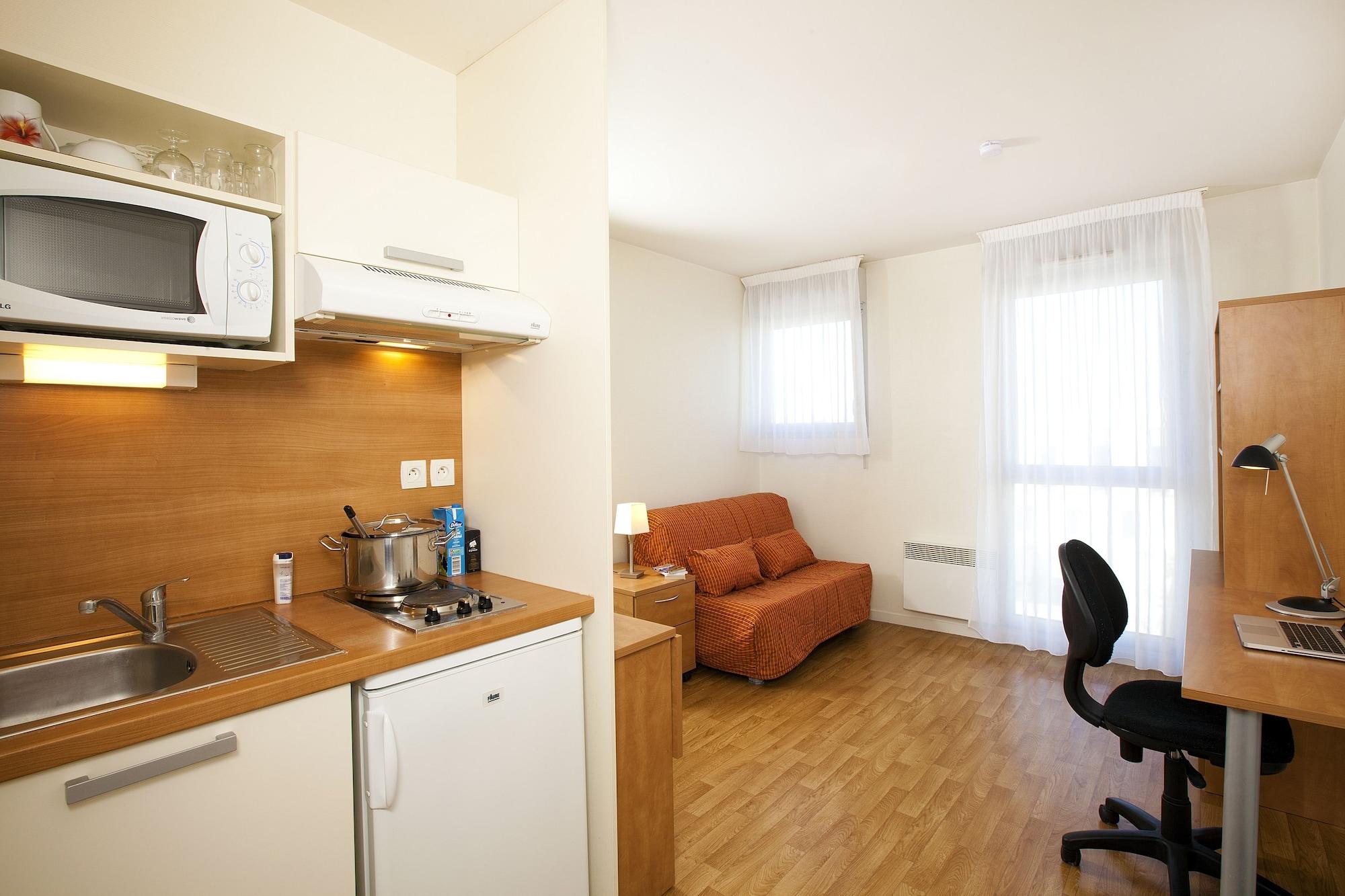 Sejours & Affaires Rennes Longs Champs Aparthotel Exterior photo